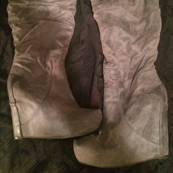 Wedge boots