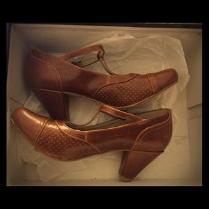 Chelsea Crew Oxford Heels