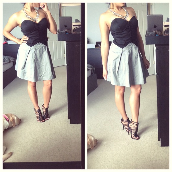 Dresses & Skirts - SALE💚Corset fit and flare dress