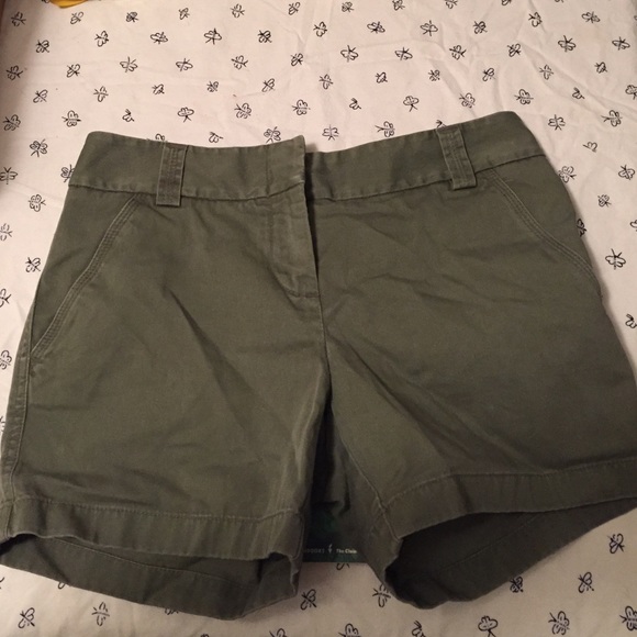 J Crew Olive Green 5" inseam Shorts size 4