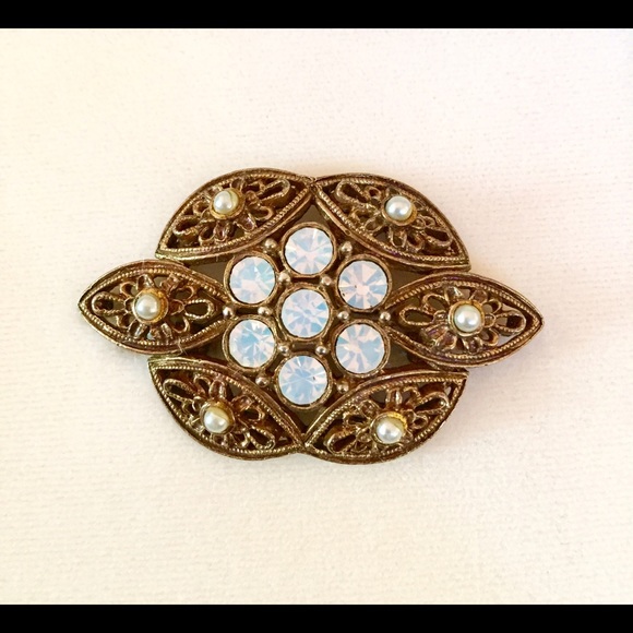 Vintage Sarah Coventry brooch - Picture 1 of 3