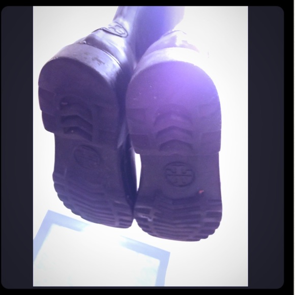 🚫SOLD🚫💯% Authentic Tory Burch Rainboot💦☔️ - Picture 3 of 4