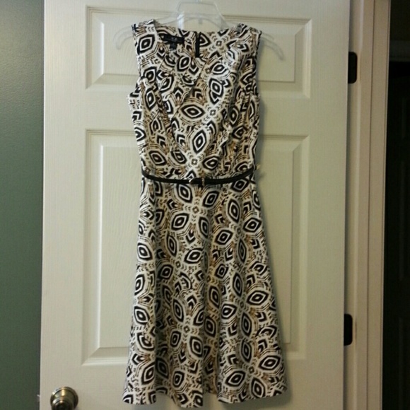 Sleeveless dress