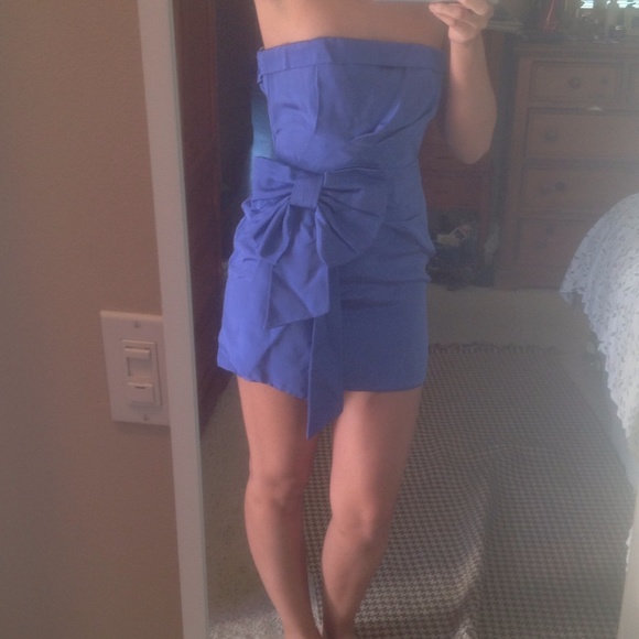 Blue strapless dress