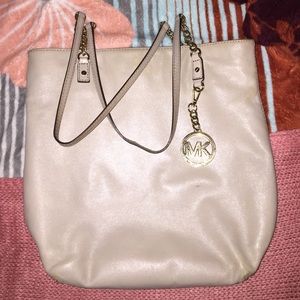 Michael Kors Jet Set chain handbag