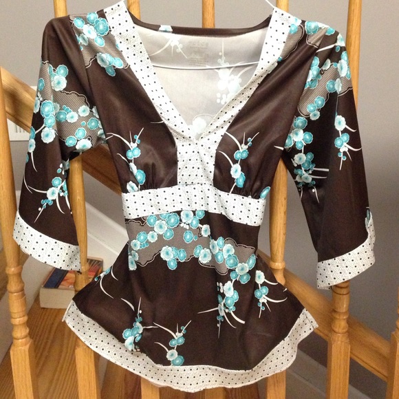 brown white & turquoise floral top - bell sleeves - Picture 1 of 3