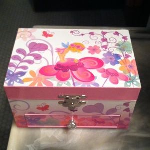Music playing jewelry box