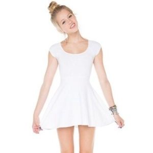 Brandy Melville Bethan Dress!