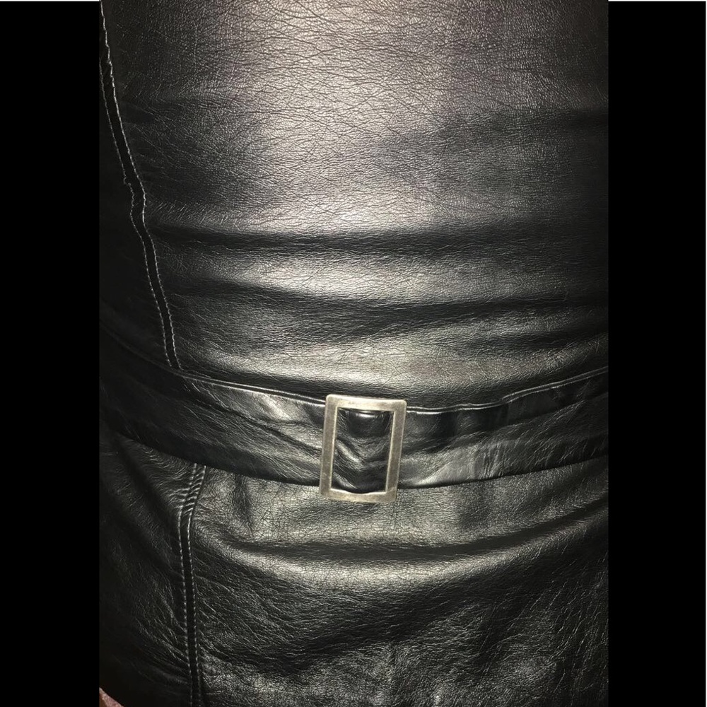 PERFECT CONDITION LEATHER JACKET. - Picture 6 of 7