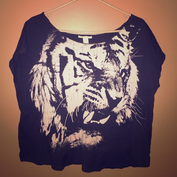 Graphic oversized tee