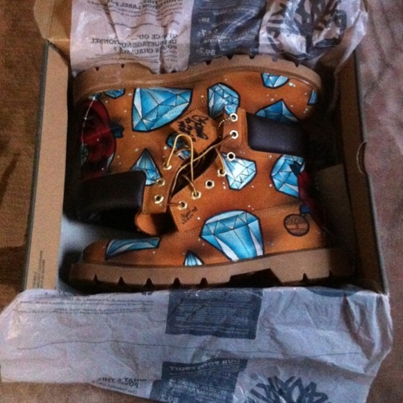 Customized Timberland Boots - Picture 2 of 4