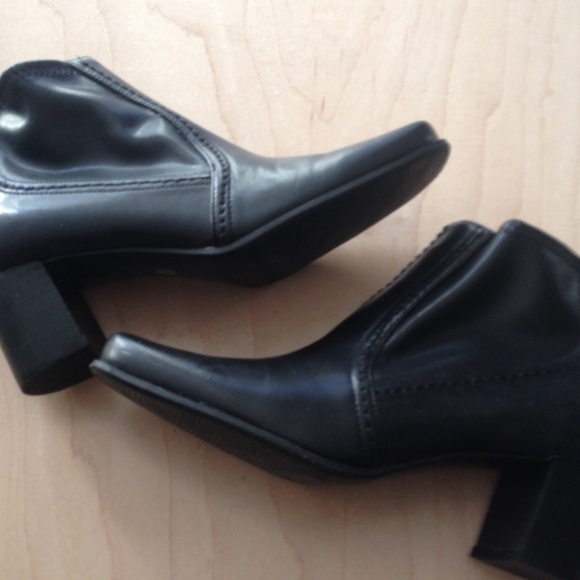 Ankle boots