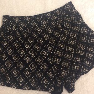 Mossimo | Patterned shorts