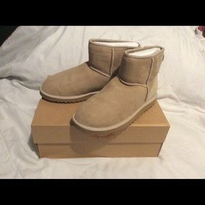 Uggs sand