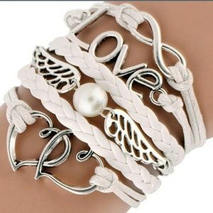 🆕LISTING White Love Bracelet✨2 Available