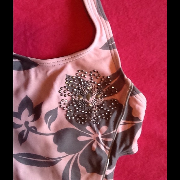 Girls pink and gray one piece bathing suit - Picture 2 of 4