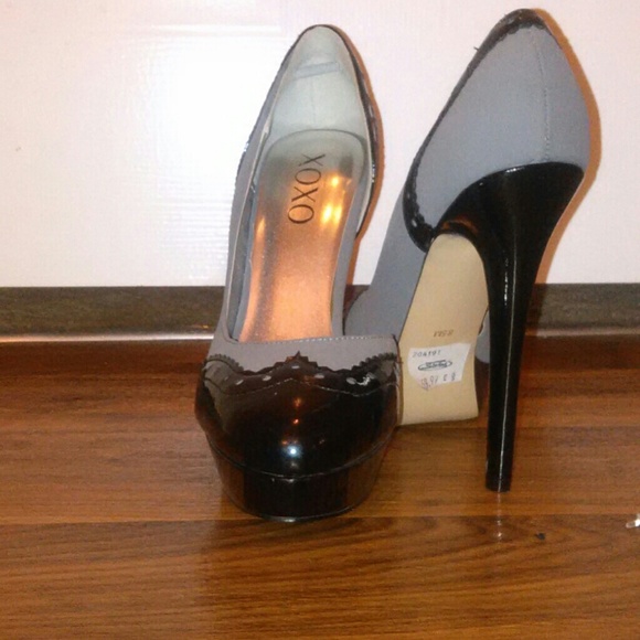 Black/Gray PERFECT XOXO HEELS!