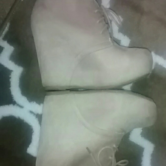 Wedge booties