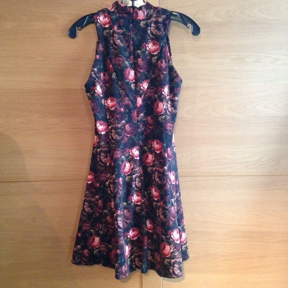 Mockneck Skater Dress - Picture 4 of 4