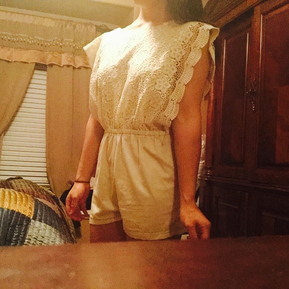 Cream romper!! - Picture 4 of 4