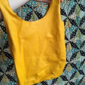 Gorgeous bright mustard Baggu tote