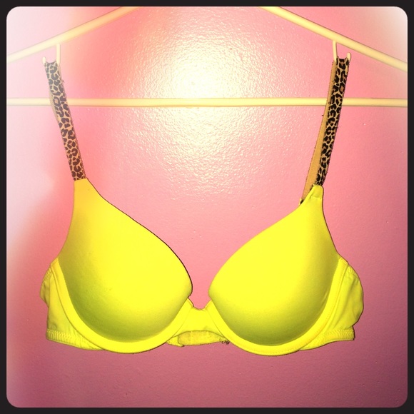 PINK Victoria's Secret Push-up bra