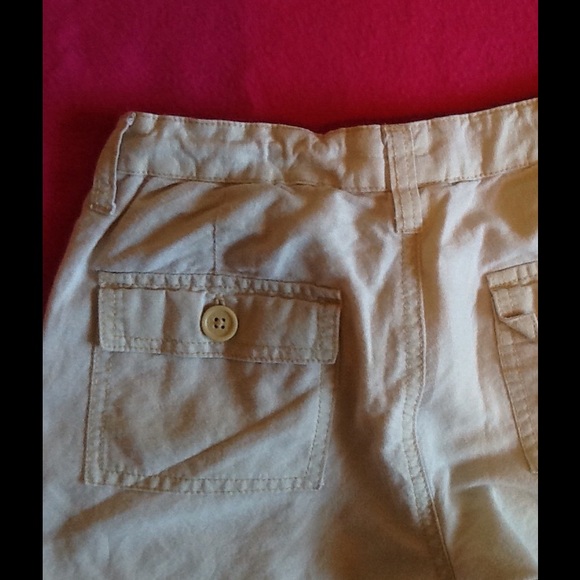 Girls Gap Khaki Capris - Picture 4 of 4
