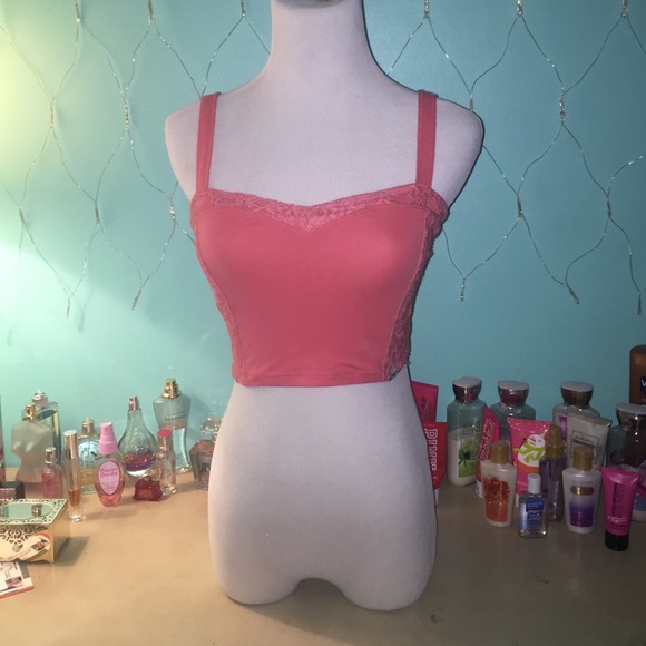 Sleeveless crop top