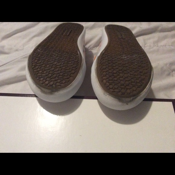 Sneaker - Picture 3 of 3