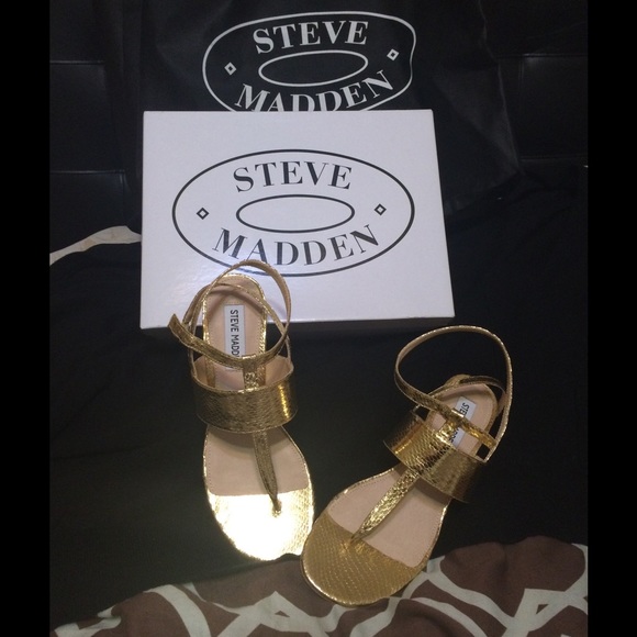 Gold metallic Steve Madden sandals