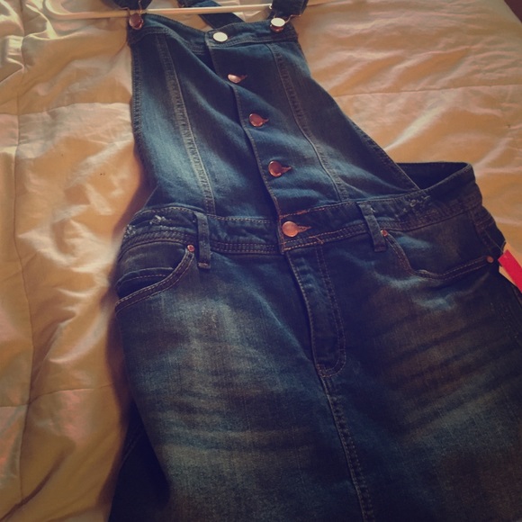 Jean-skirt overall. Spring is coming!