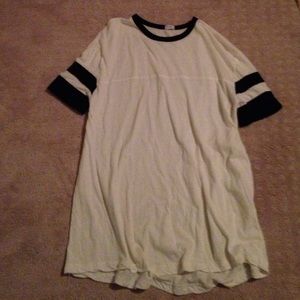 Brandy Melville Oversize Tshirt