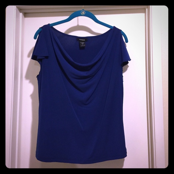 🎉 PRICE REDUCED🎉 Navy top