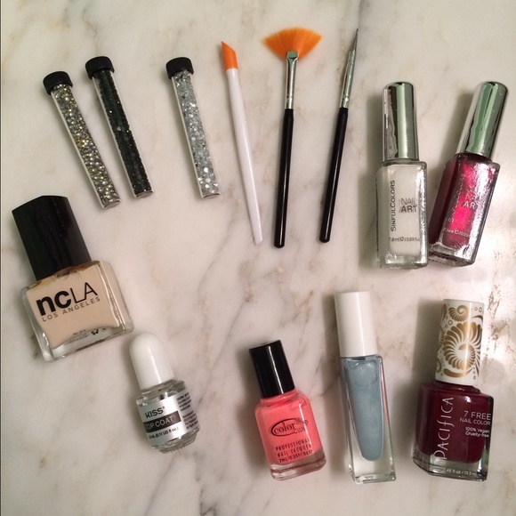 Traded******Nail art and polish