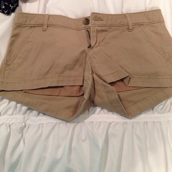 Brand new Holliday khaki shorts