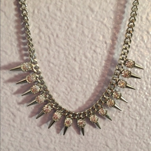 Spiked necklace💎 - Picture 2 of 3