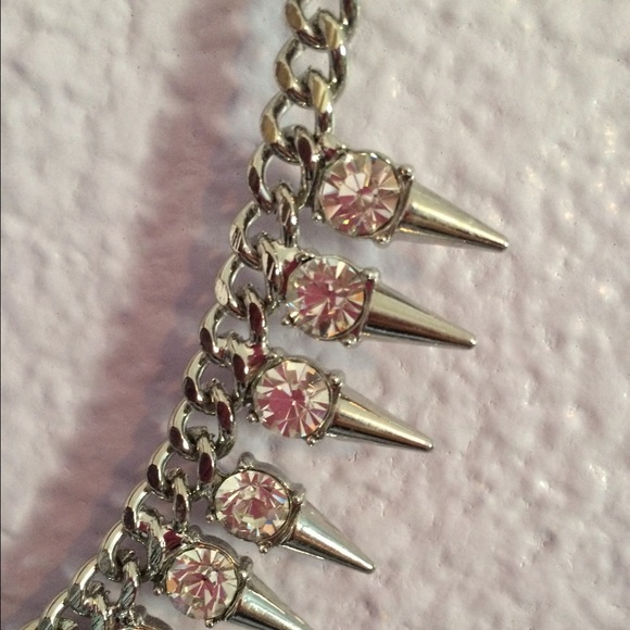 Spiked necklace💎 - Picture 3 of 3
