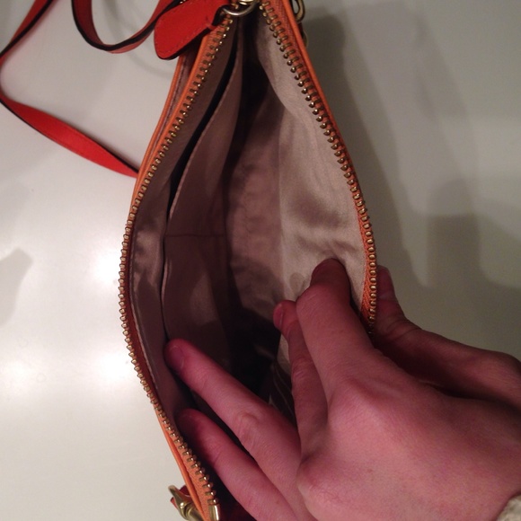 Coach cross body purse - Picture 3 of 4