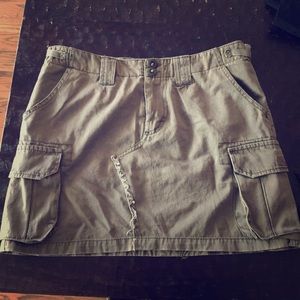 H&M khaki green cargo skirt