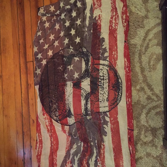 LF American flag skull scarf