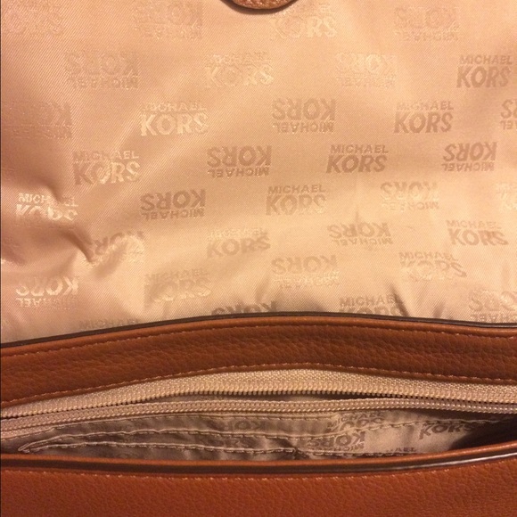 Michael Kors Handbag - Picture 2 of 3