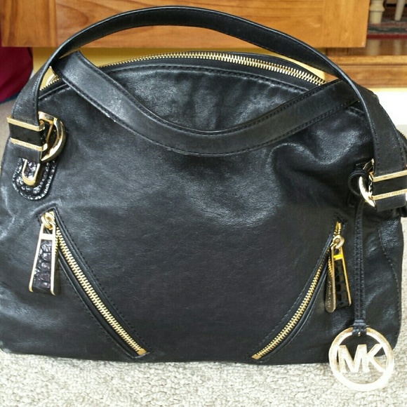 Michael Kors Handbags - One Hour Only! Beautiful Black Michael Kors Bag