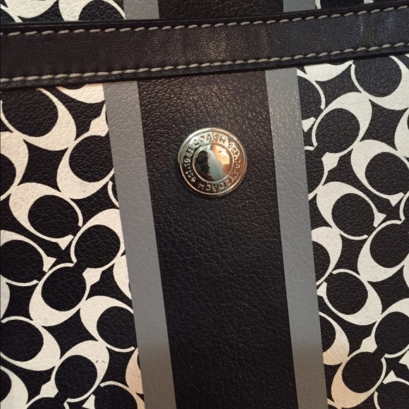 Coach medium sized handbag - Picture 3 of 3