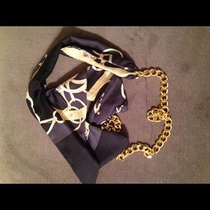 J. McLaughlin 100% silk and chain link belt! Chic!