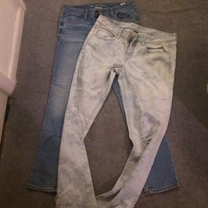 2 AMERICAN EAGLE JEANS