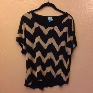 H.i.p. Chevron top