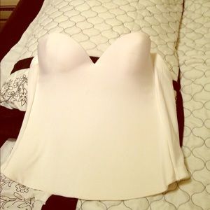 Padded strapless bra