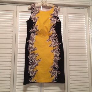 Summertime dress. Fun cut out on back. Fitted 💖💖