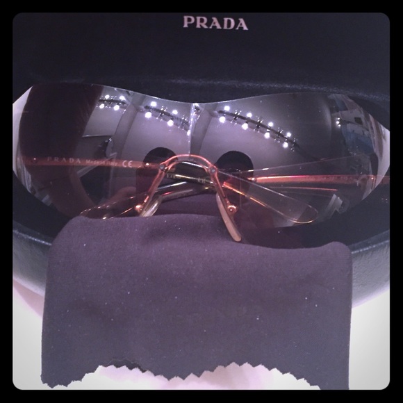 ❌❌SOLD❌❌PRADA sunglasses