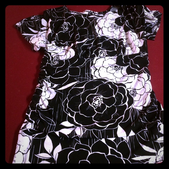 Black and white floral top